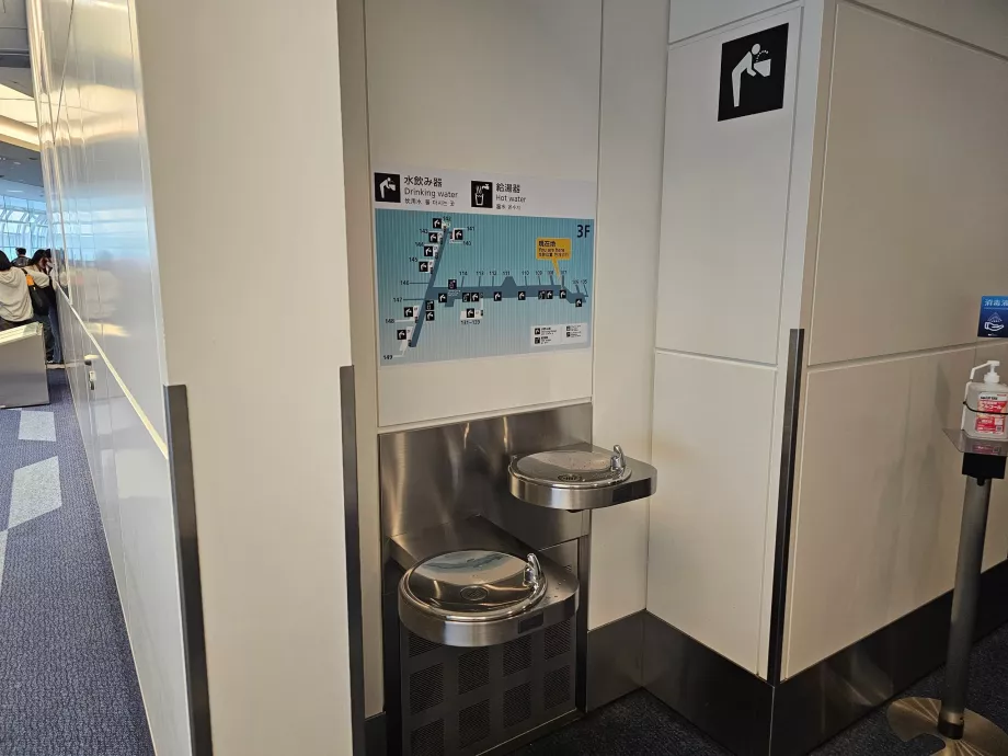 Geriamasis vanduo tranzito zonoje