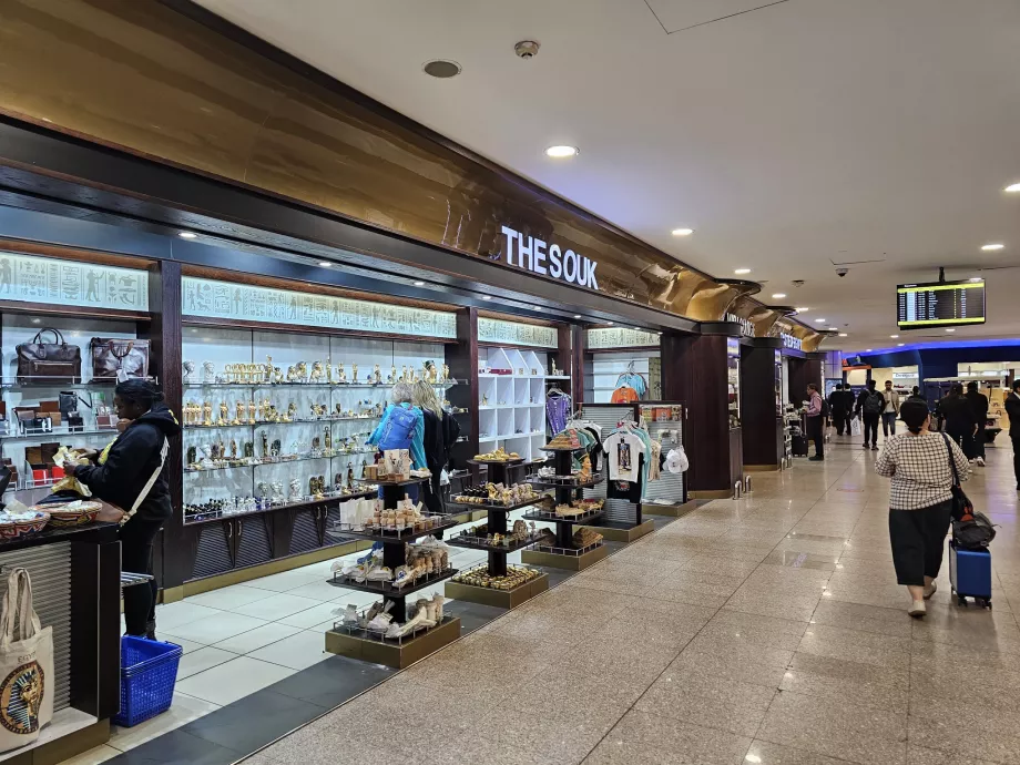 Parduotuvės, tranzitinė zona, 3 terminalas