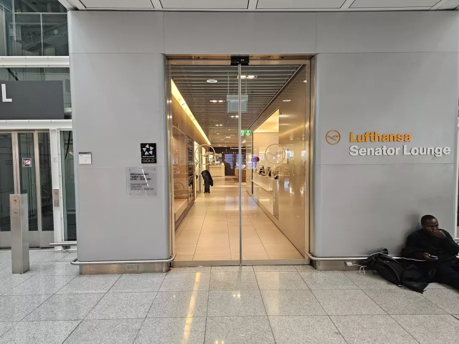 Įėjimas į poilsio kambarį