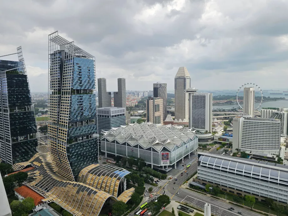 Vaizdas iš balkono į kitą pusę