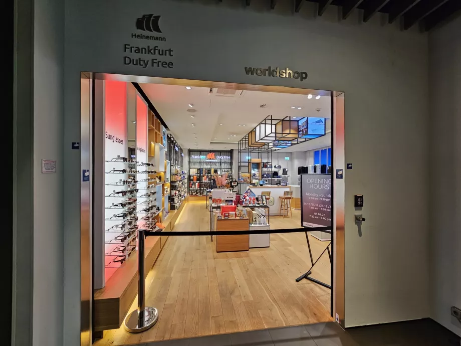 "Lufthansa Worldshop