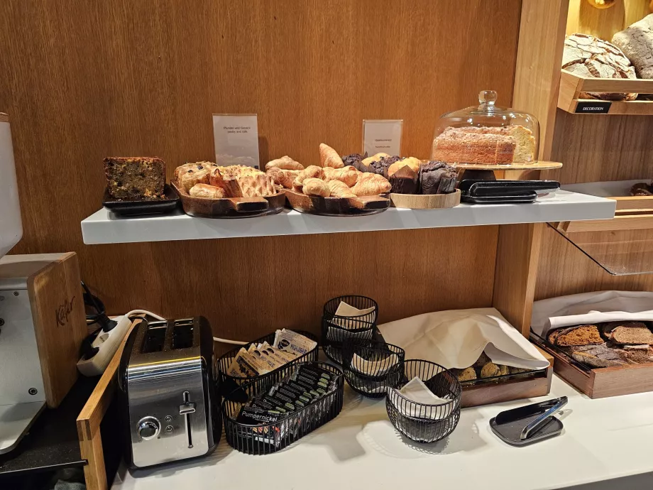 Švediškas stalas - pyragaičiai