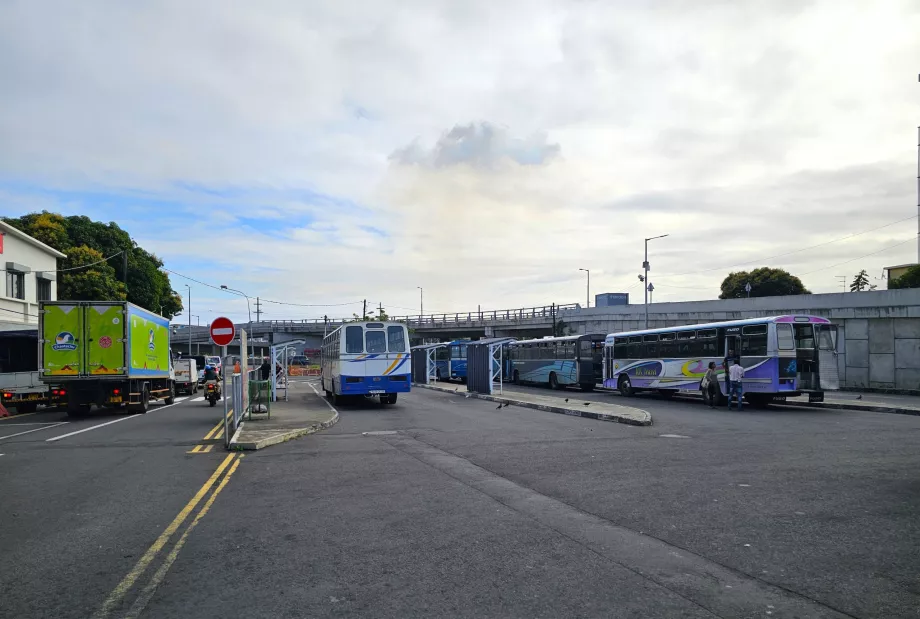 Deschartres gatvės autobusų stotis