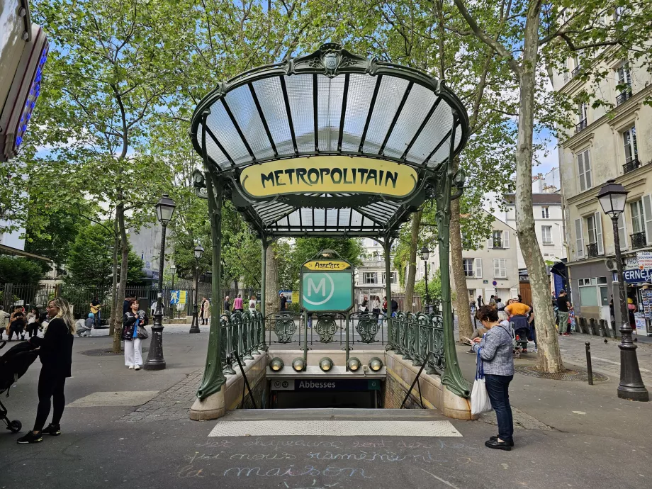 Įėjimas į metro, Abbesses stotis