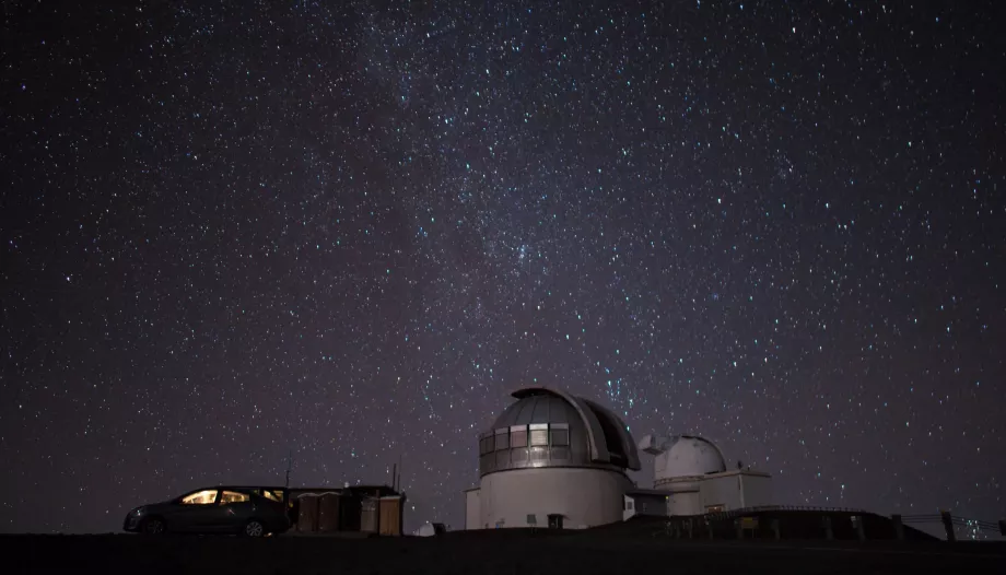 Naktinis dangus virš Mauna Kea