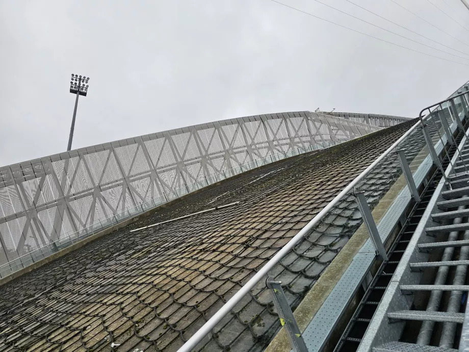Šuolių su slidėmis trasa