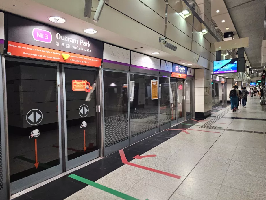 Metro stoties peronas