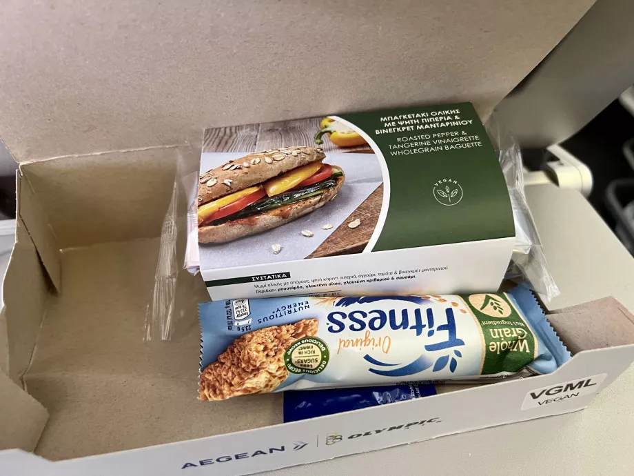 "Aegean Airlines" maitinimas
