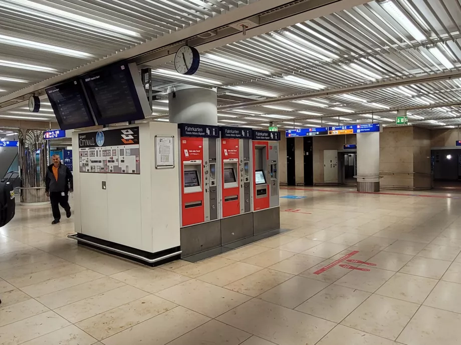 DB traukinių bilietų automatai