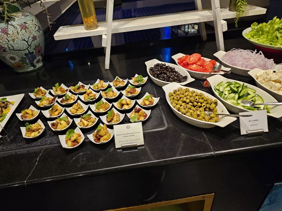 Šalti patiekalai per vakarienę