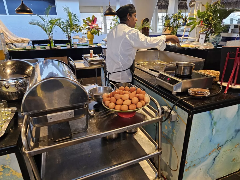 Kiaušinių baras per pusryčius