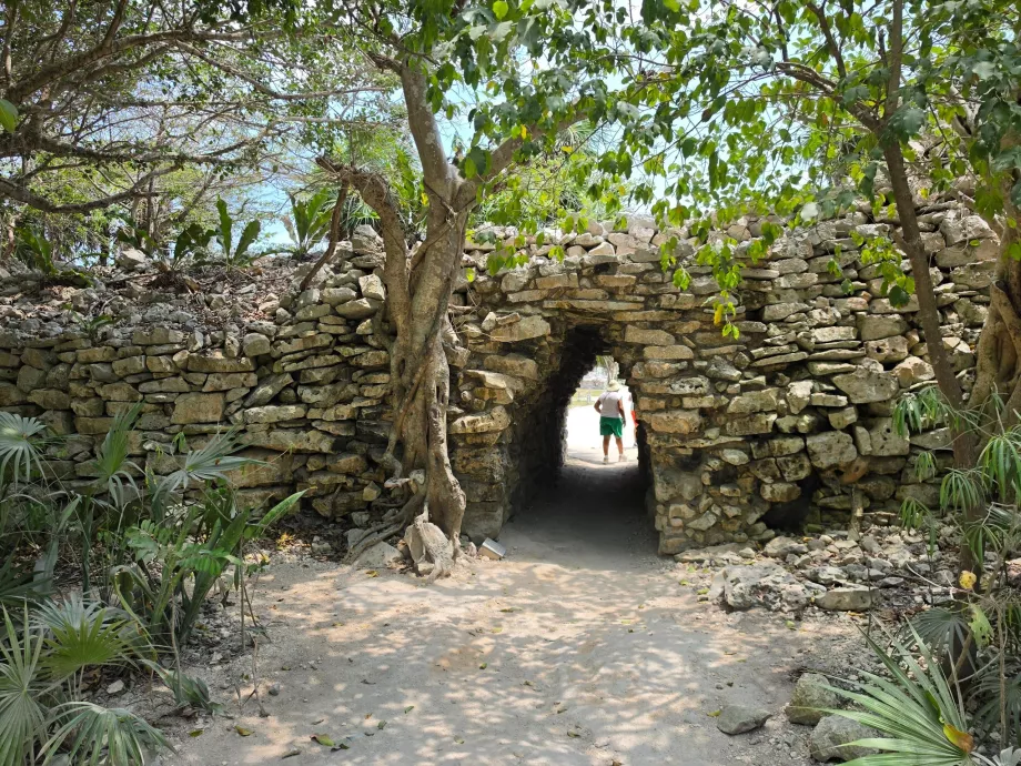 Tulumo archeologinė vietovė