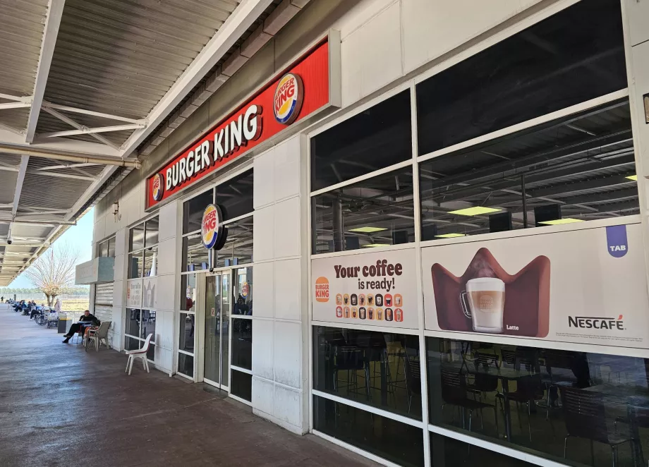 "Burger King" priešais 2 terminalą