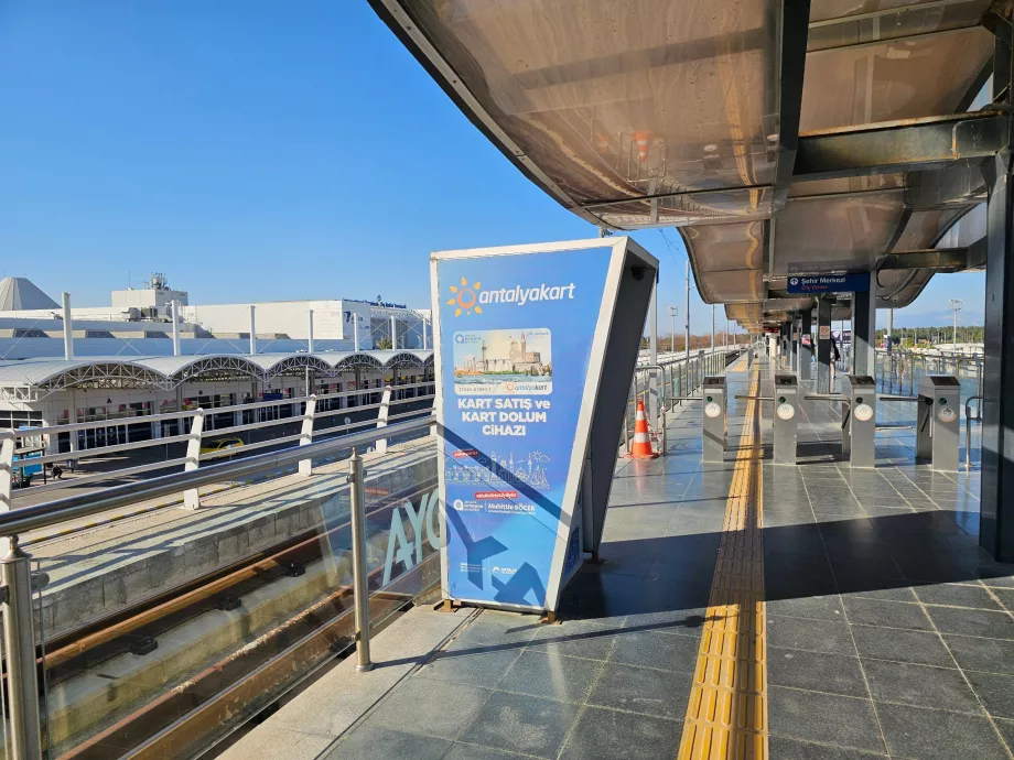 Bilietų automatas tramvajaus stotelėje