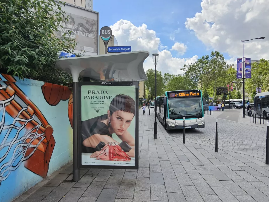 350 autobusų stotelė prie Porte de la Chapelle