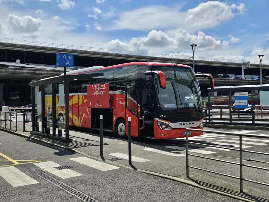 Autobusu į Disneilendą, 2E ir 2F terminalus