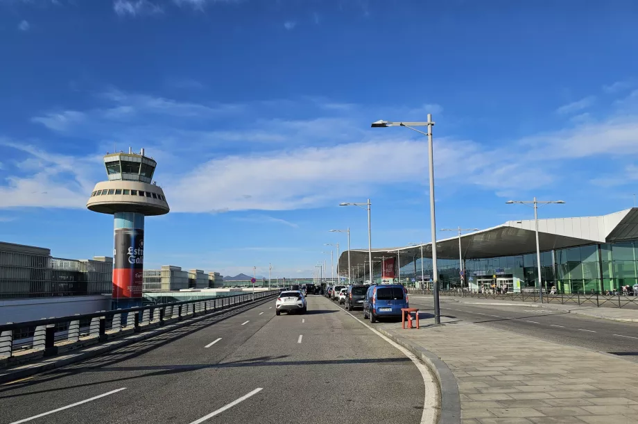1 terminalas, BCN oro uostas