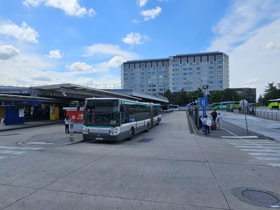 Autobusai į Paryžiaus centrą (E platforma)