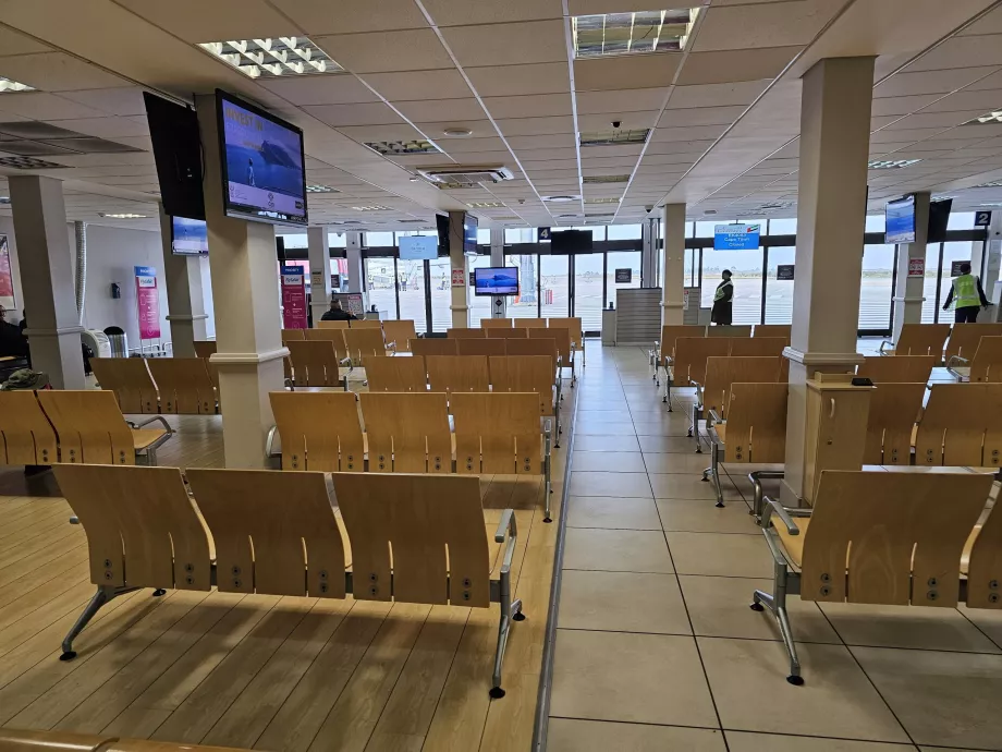 Išvykimo vartų zona, tranzito skyrius