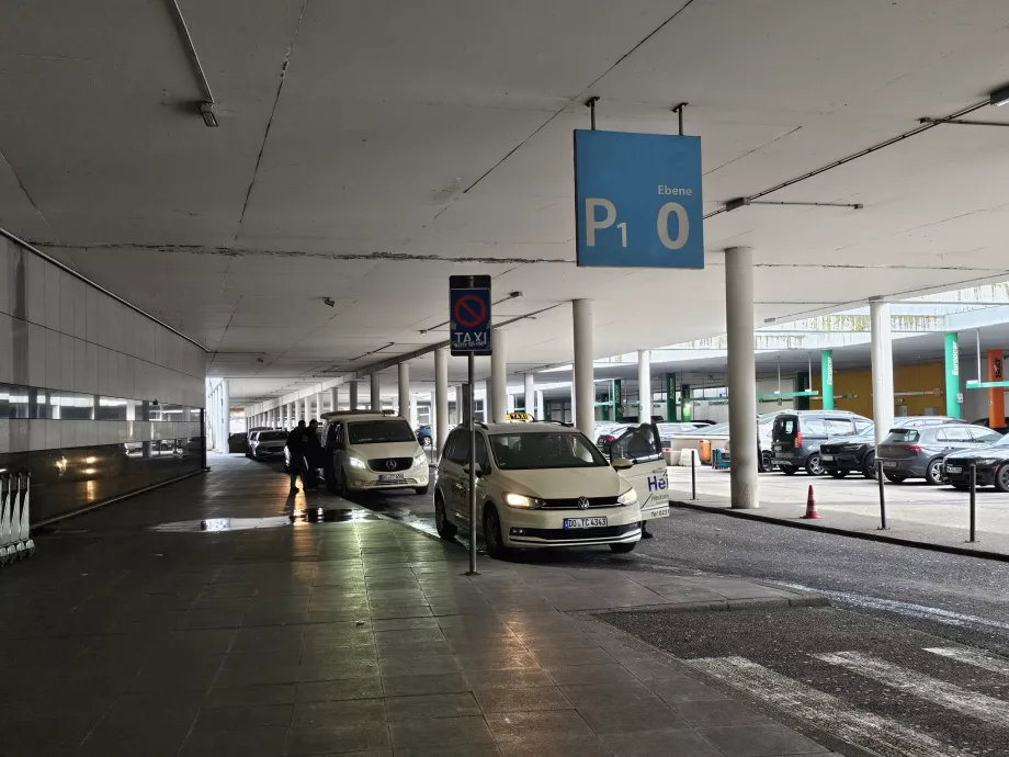 Taksi stovėjimo aikštelės