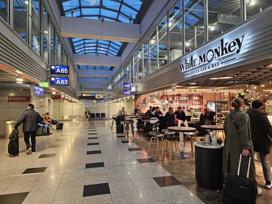 Restoranas tranzito zonoje