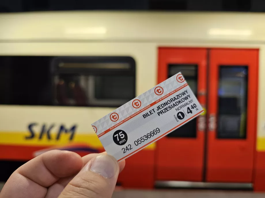 Skm traukinių, metro, tramvajų ir autobusų bilietas (turi būti pažymėtas validatoriuje)