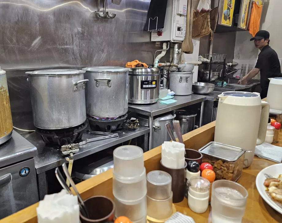 Hinoya Curry, virtuvė