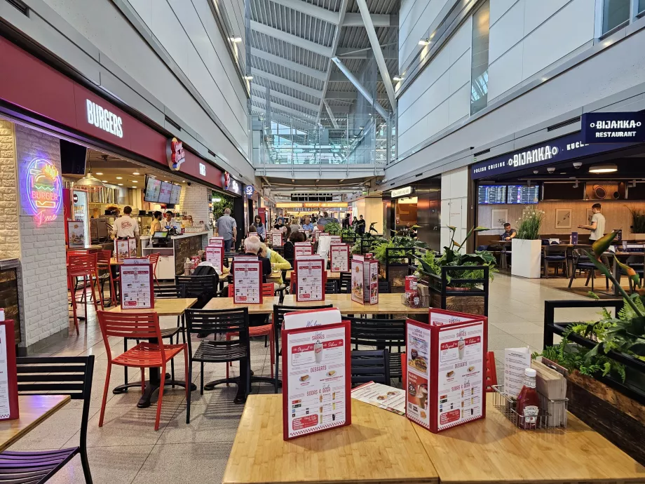 "Johnny Rockets", tranzito zona