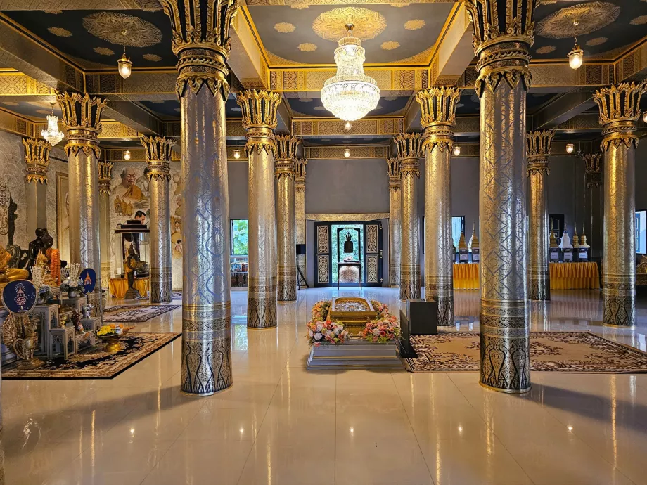 Khao Hua Jook pagoda