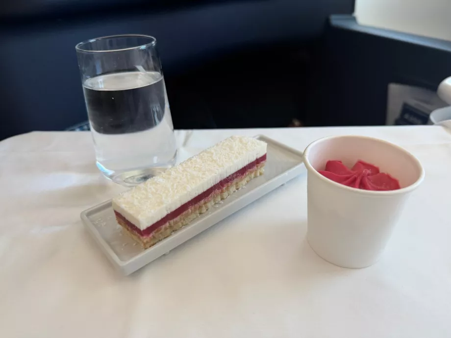 Pietūs, 2 variantas: aviečių ir kokoso desertas