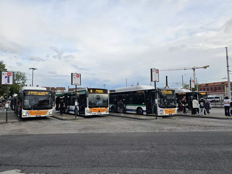 Autobusų stotelės Piazzale Roma