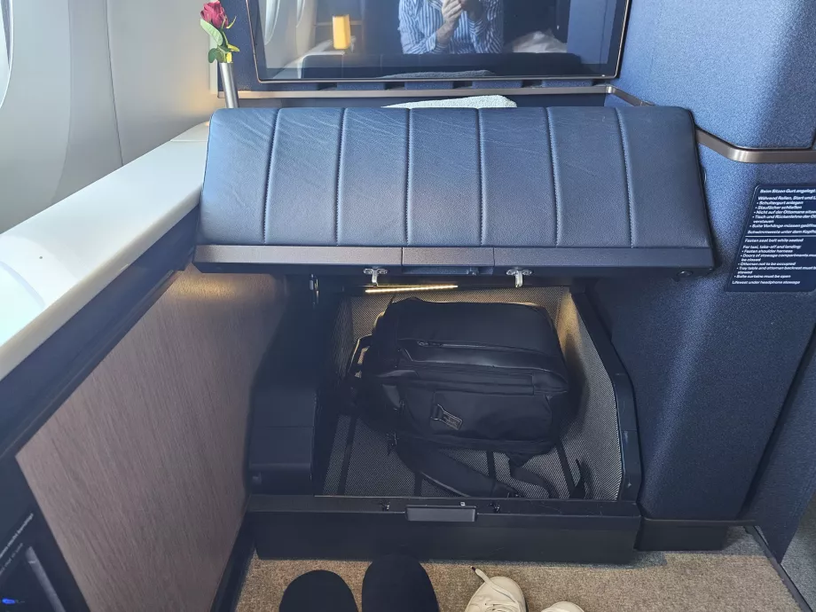 Laikymo vieta kojų atramoje