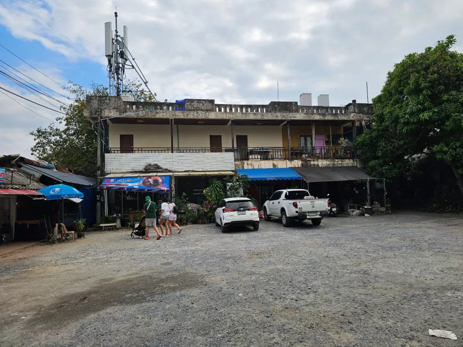 Automobilių stovėjimo aikštelė Hin Ta Hin Yai