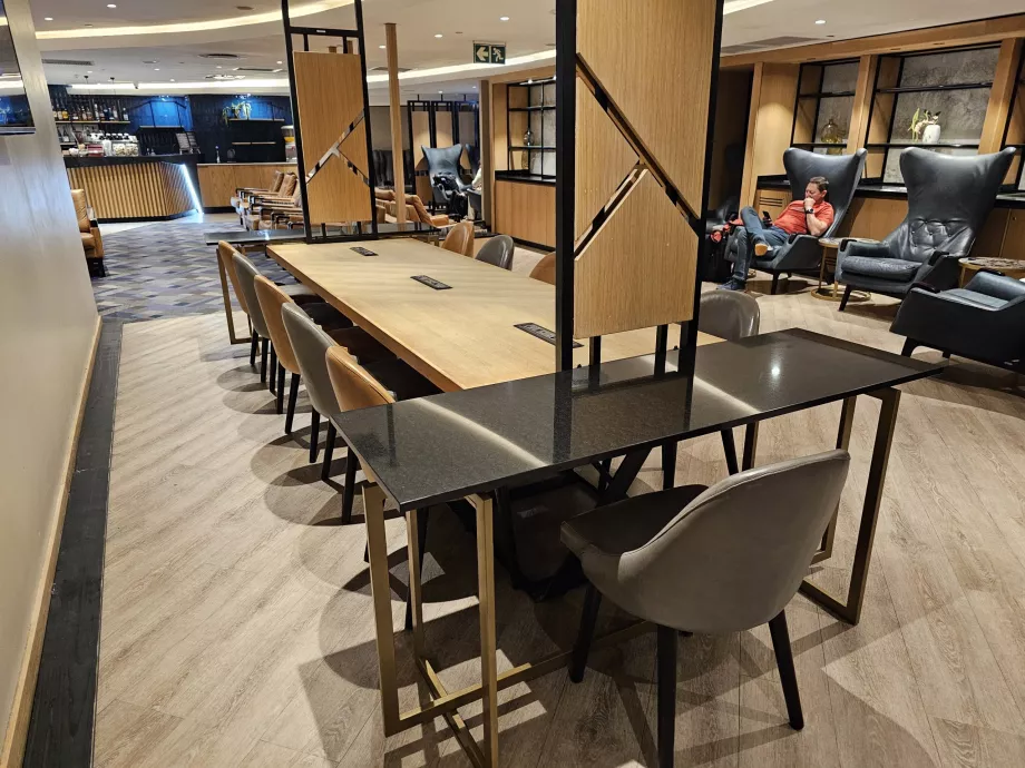 Darbo stalai, tinkami darbui su nešiojamuoju kompiuteriu