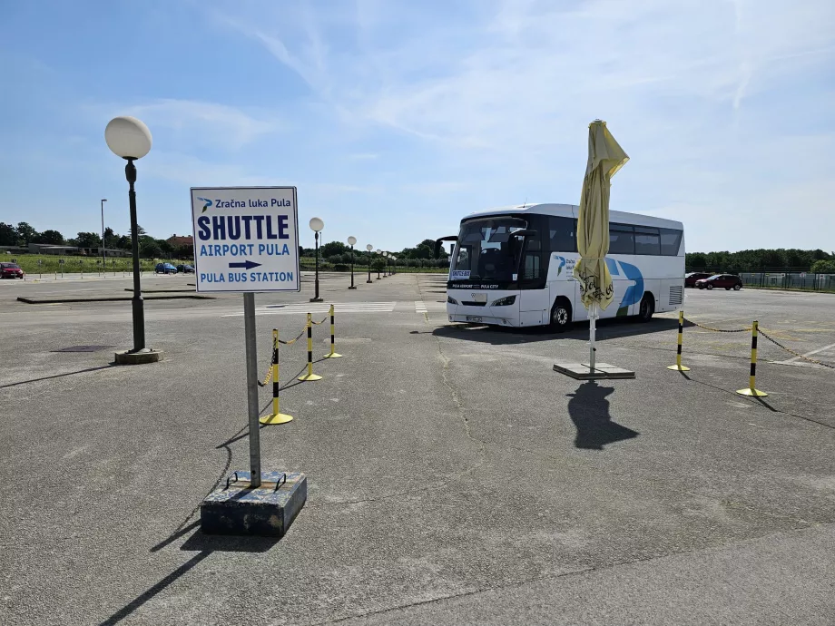 Autobusų stotelė oro uoste