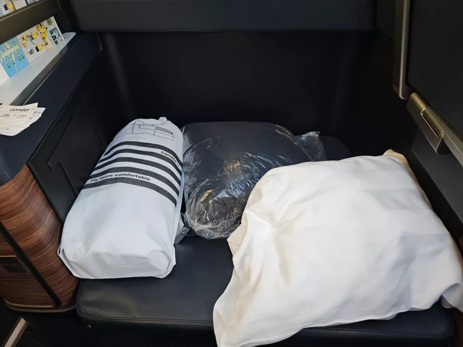 Antklodė, pagalvė, čiužinys