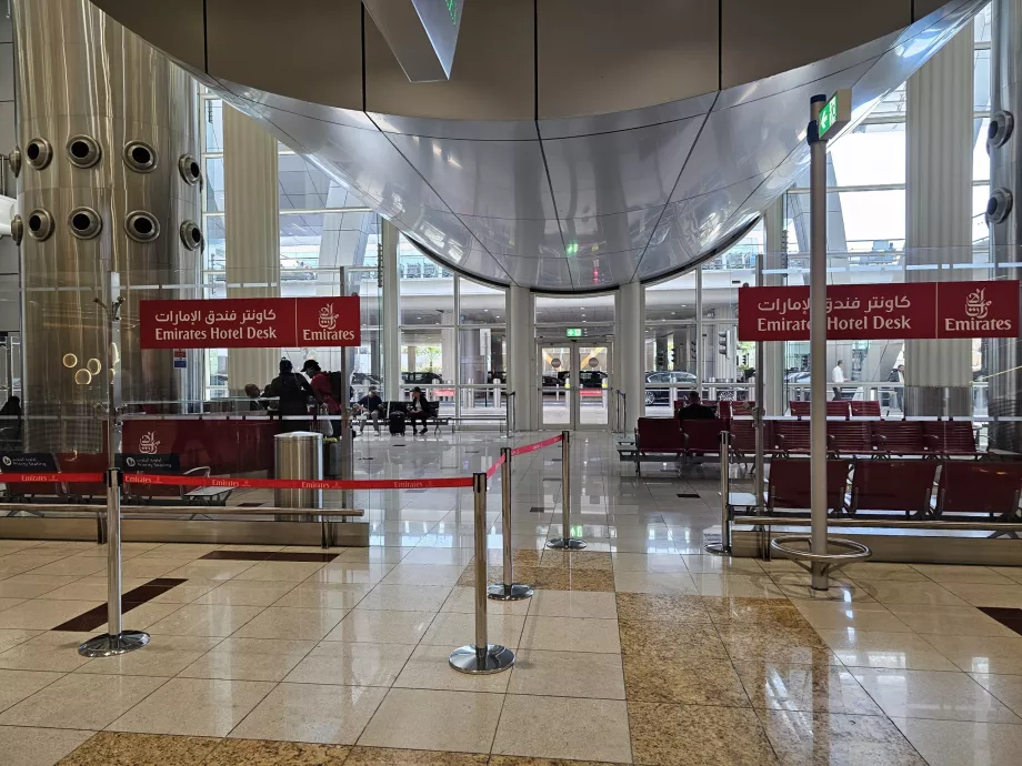 "Emirates" viešbučio stalas