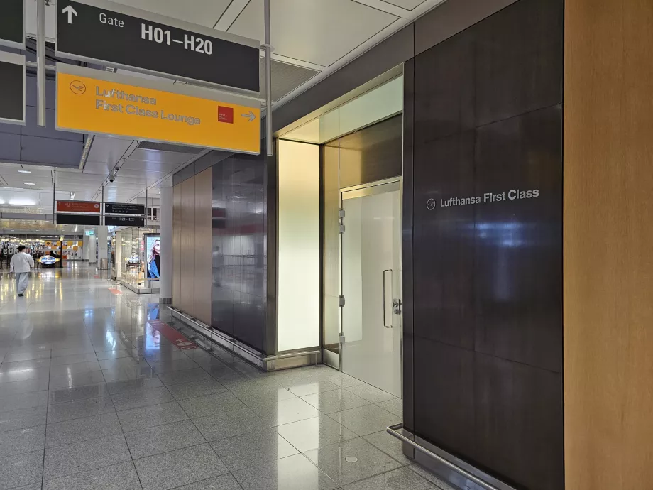 Pirmosios klasės salonas (pagrindinis terminalas)