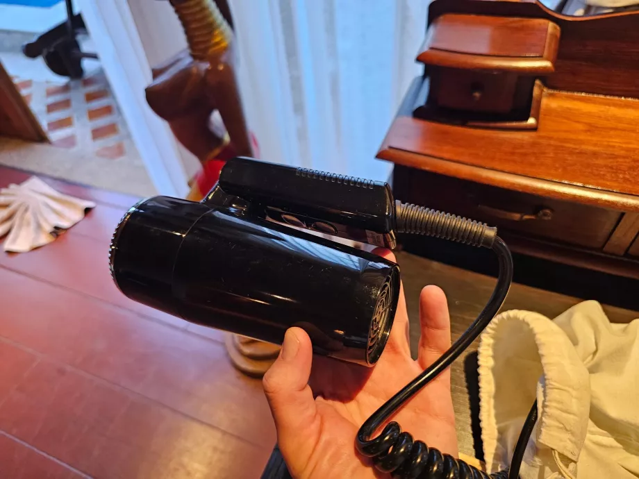 Plaukų džiovintuvas