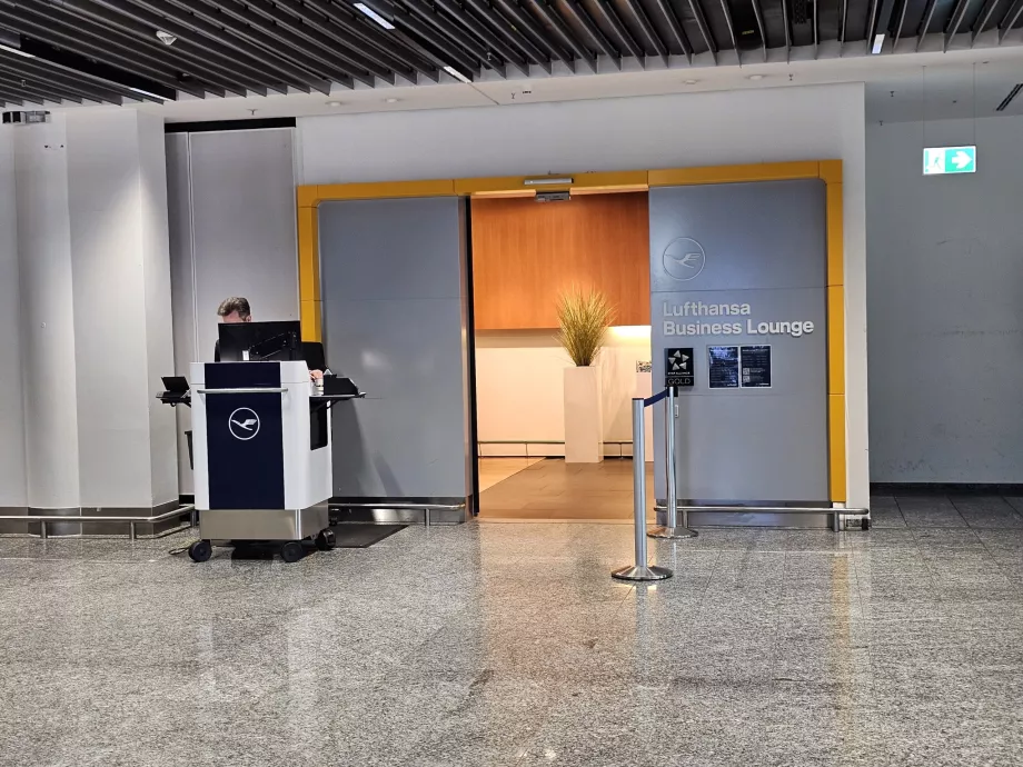 Įėjimas į poilsio kambarį