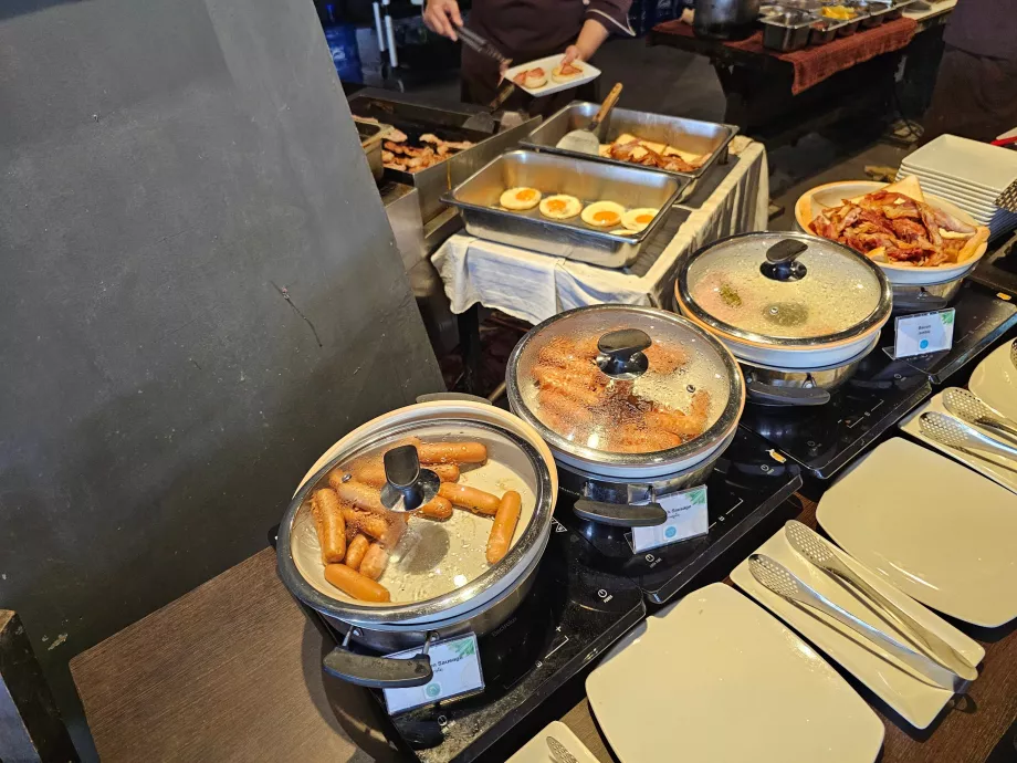 Pusryčiai: karštas maistas