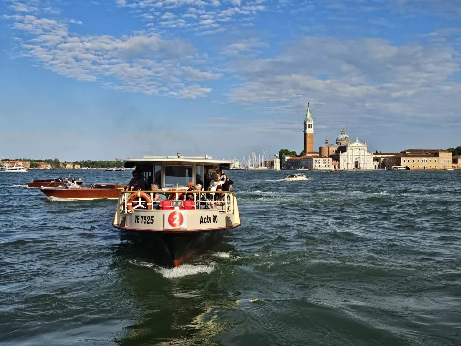 Vaporetto San Marco aikštėje