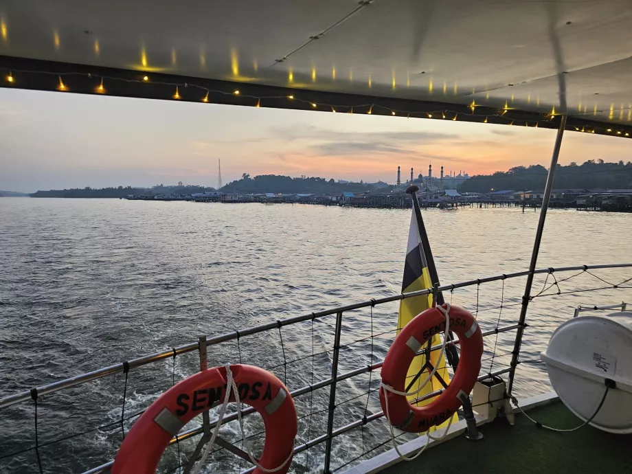 Kruizas Brunėjaus upe
