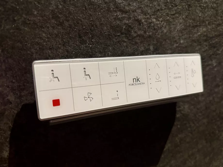 Funkcinis bidė tualete