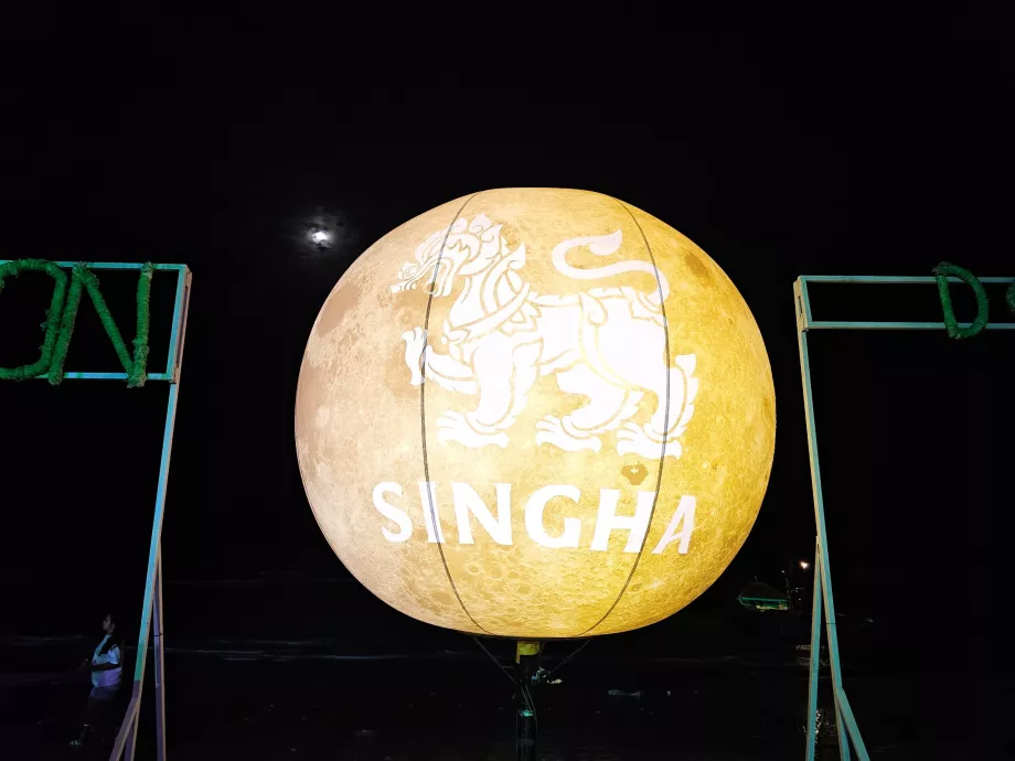 Mėnulio pilnaties vakarėlis