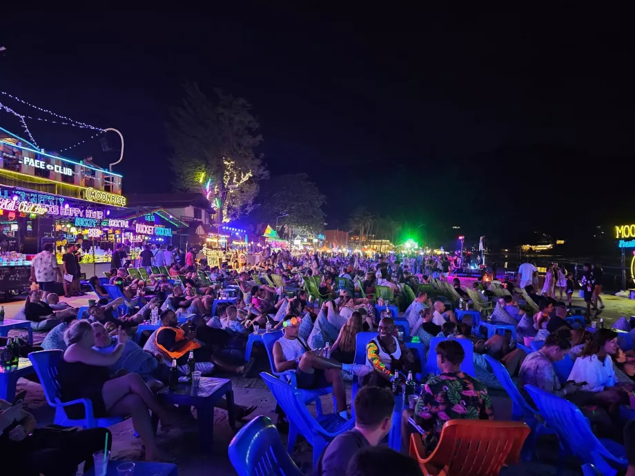 Mėnulio pilnaties vakarėlis