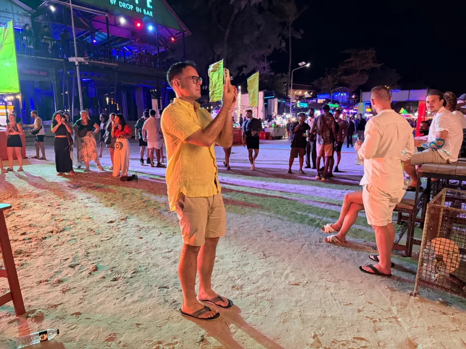 Aš per pilnaties vakarėlį