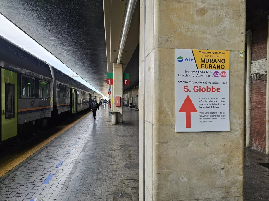 Ženklai į San Giobbe prieplauką