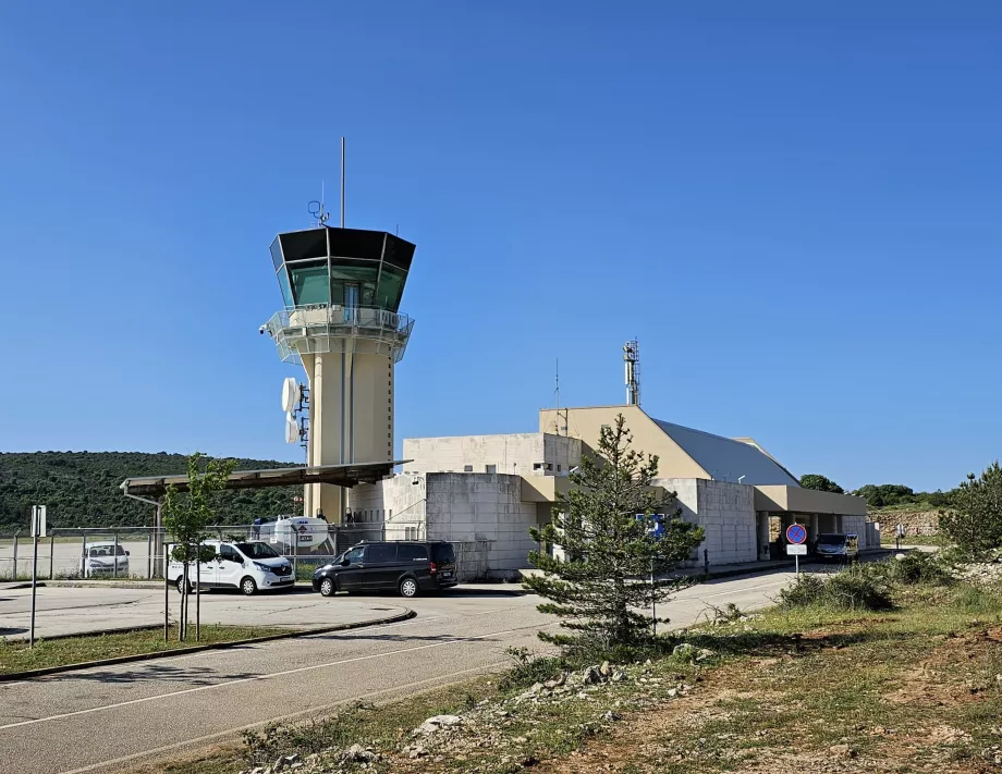 Bračo oro uostas - pagrindinis terminalas