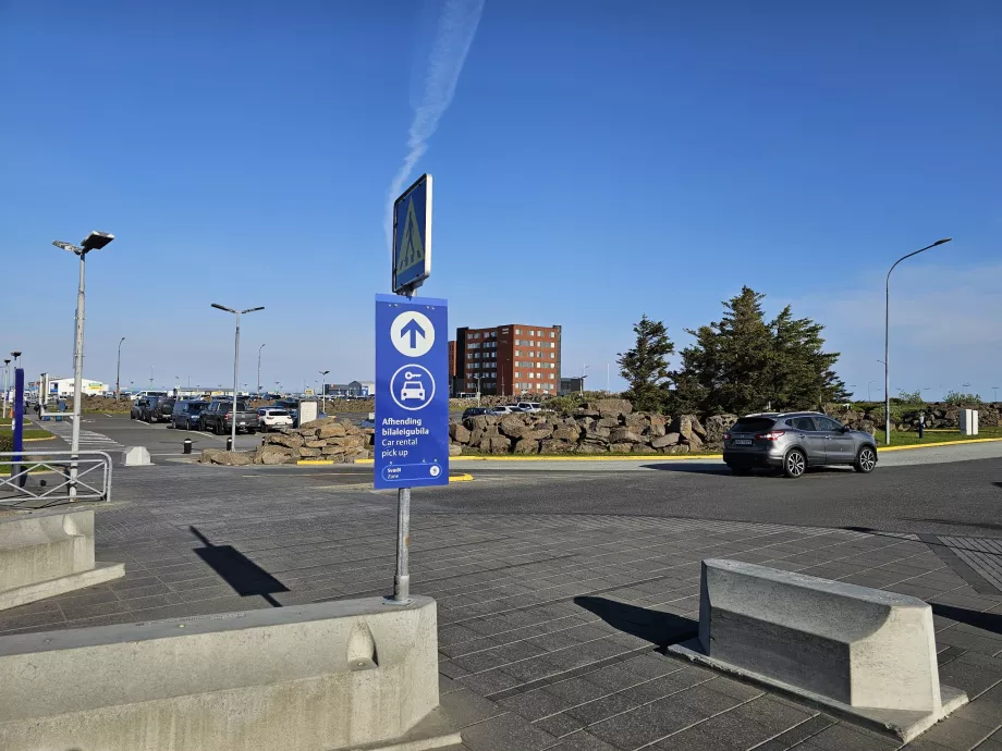 Kryptis į automobilių nuomos aikšteles